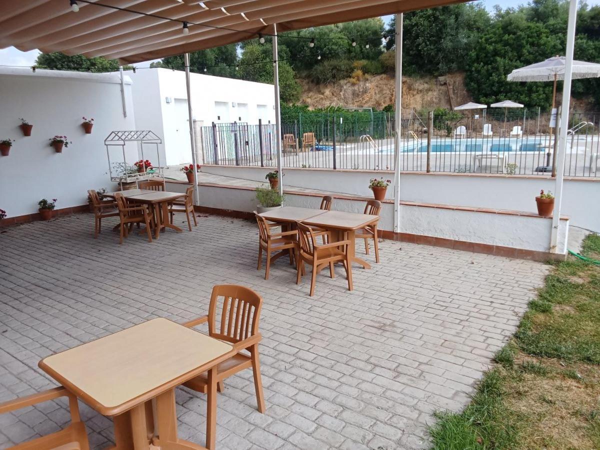 Hostal San Luis Almodovar del Rio Bagian luar foto