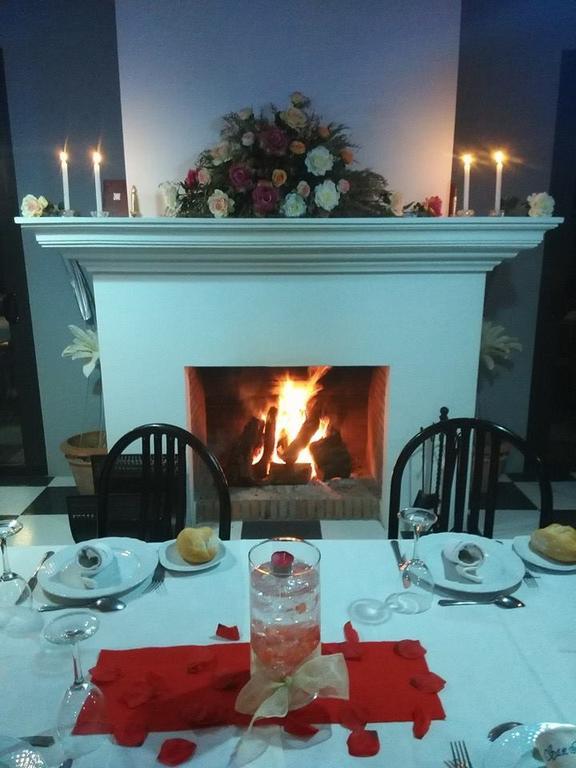 Hostal San Luis Almodovar del Rio Bagian luar foto